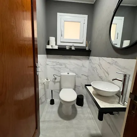 Palmara Canteras Alquiler Por Quarto em Acomodações Particulares